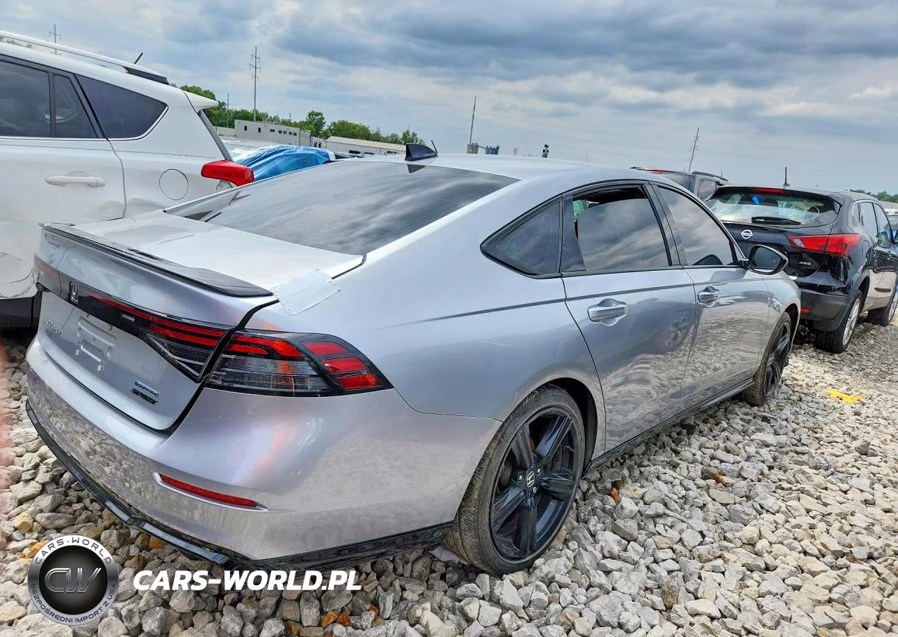 2024 Honda Accord Hybrid Sport-L VIN:1HGCY2F77RA051963 - 3