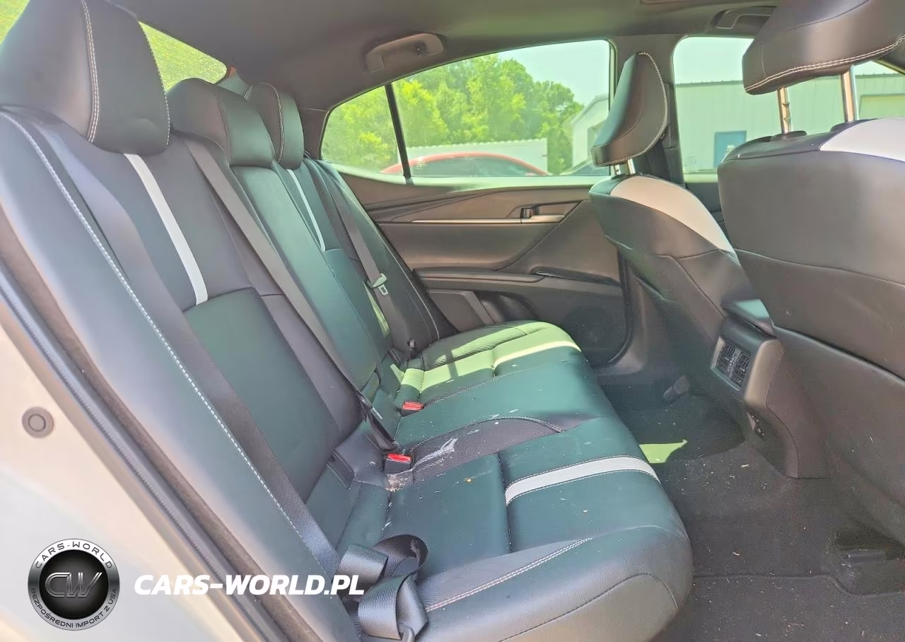 2026 Toyota Camry Se VIN:4T1DAACK8TU219038 - 10