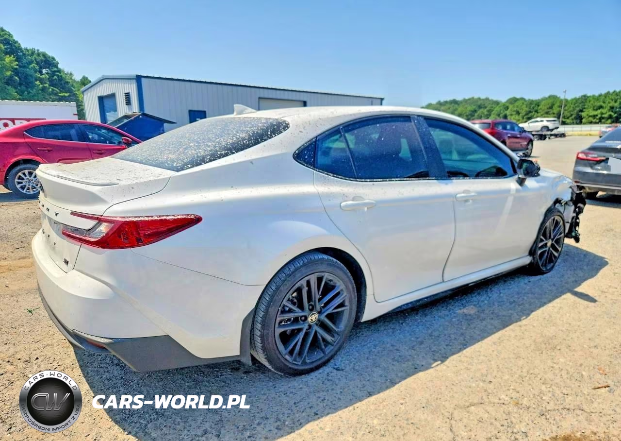2026 Toyota Camry Se VIN:4T1DAACK8TU219038 - 3