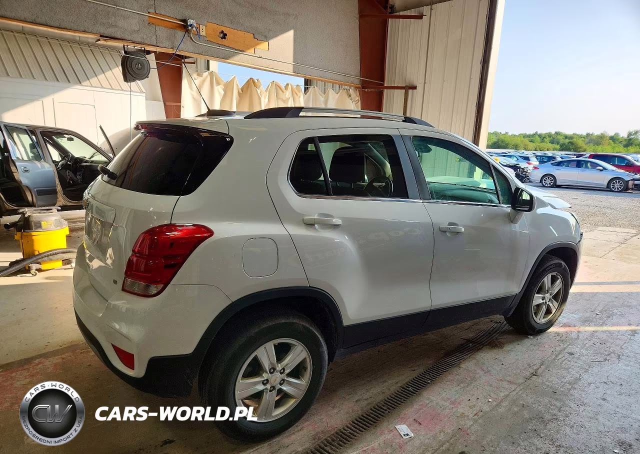 2020 Chevrolet Trax 1Lt VIN:KL7CJPSB7LB318530 - 3