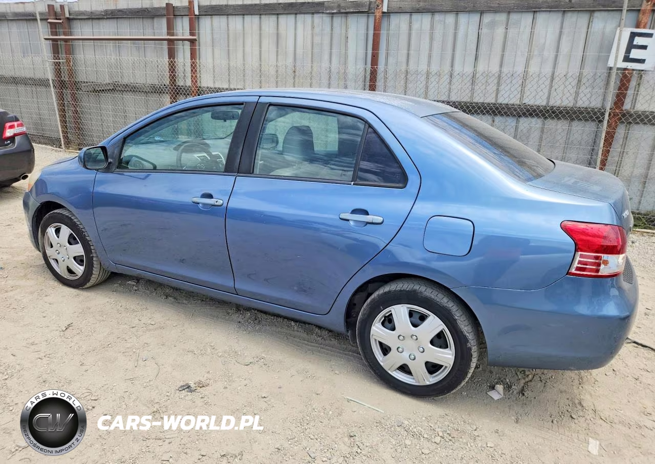 2007 Toyota Yaris Base VIN:JTDBT923071082425 - 2