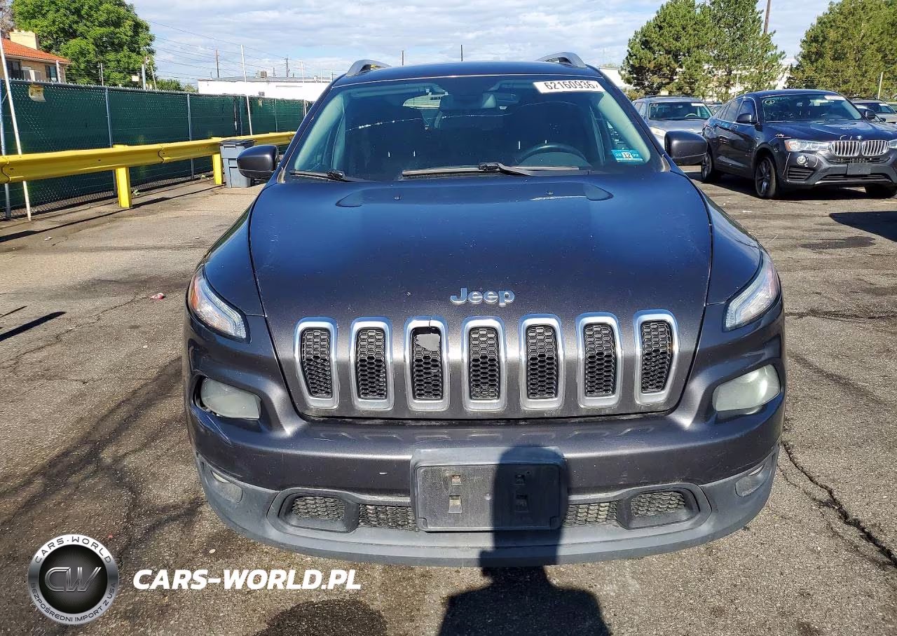 2014 Jeep Cherokee Latitude VIN:1C4PJMCBXEW167714 - 5