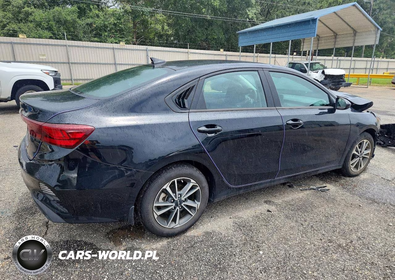 2024 Kia Forte Lxs VIN:3KPF24AD2RE783565 - 3