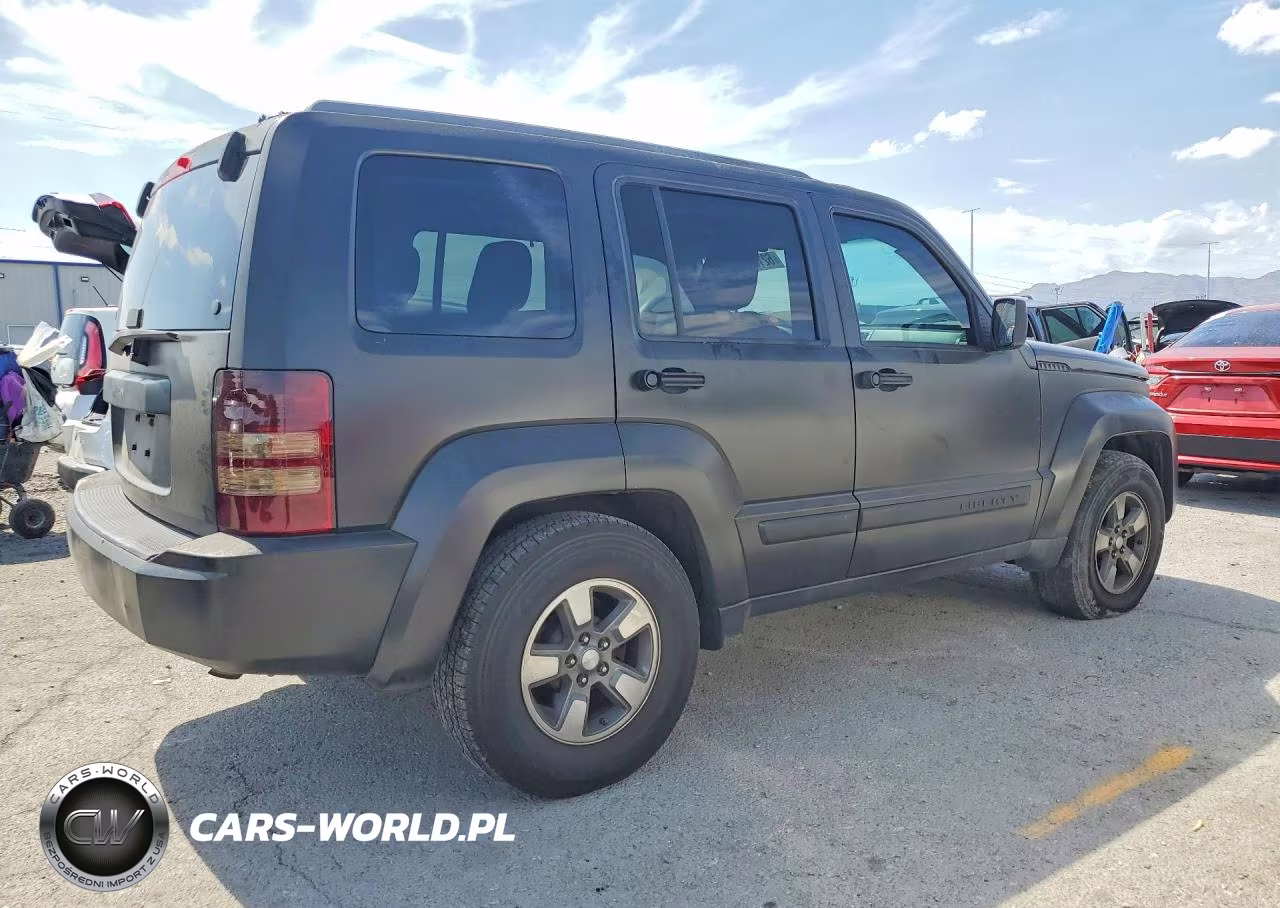 2008 Jeep Liberty Sport VIN:1J8GN28K88W247074 - 3