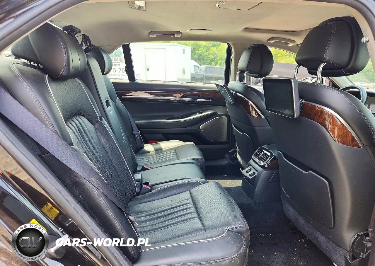 2018 Genesis G90 Ultimate VIN:KMHG54JH0JU039429 - 10