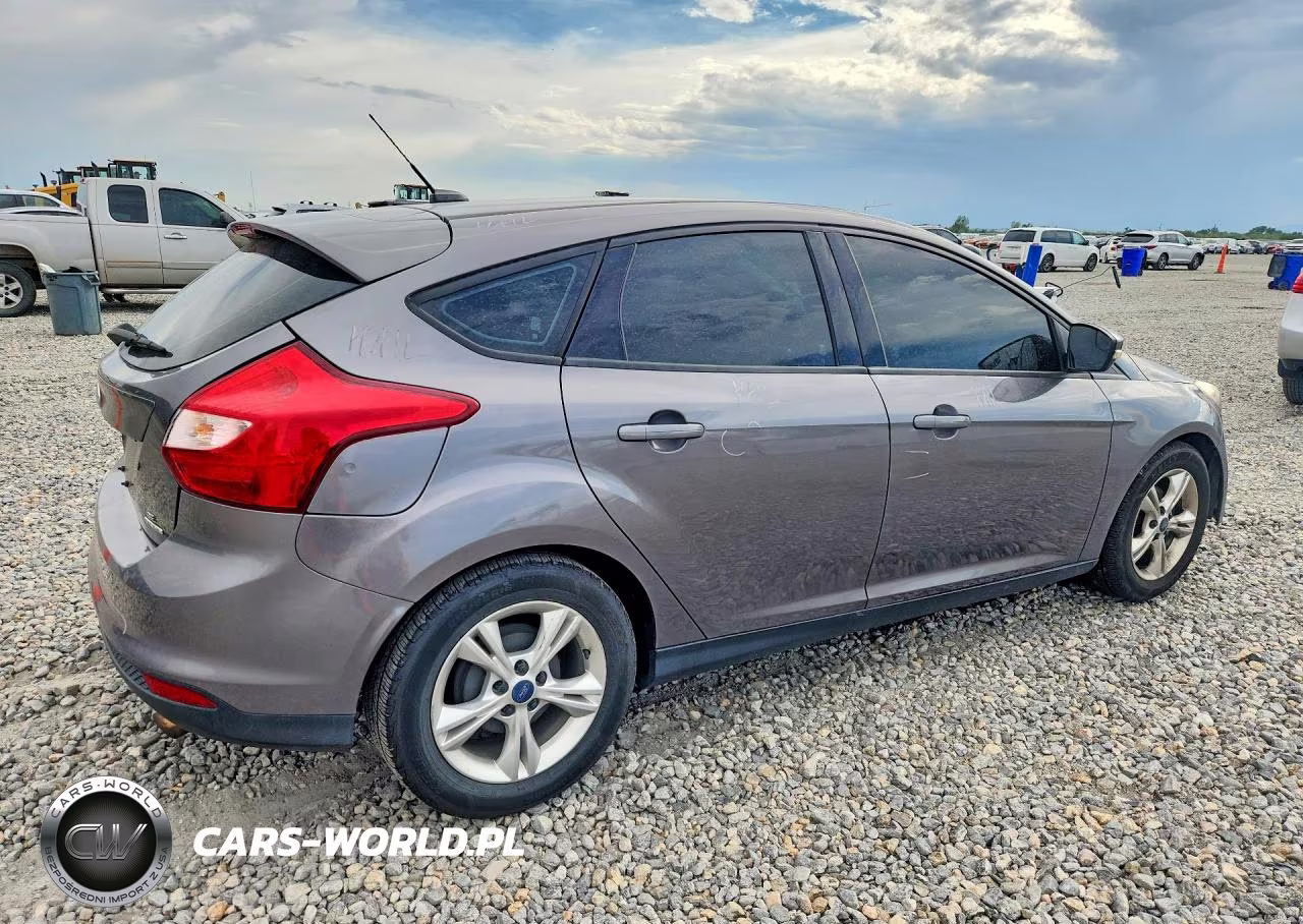 2014 Ford Focus Se VIN:1FADP3K28EL363171 - 3