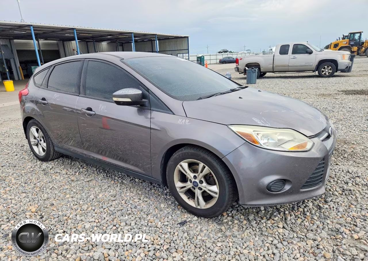2014 Ford Focus Se VIN:1FADP3K28EL363171 - 4