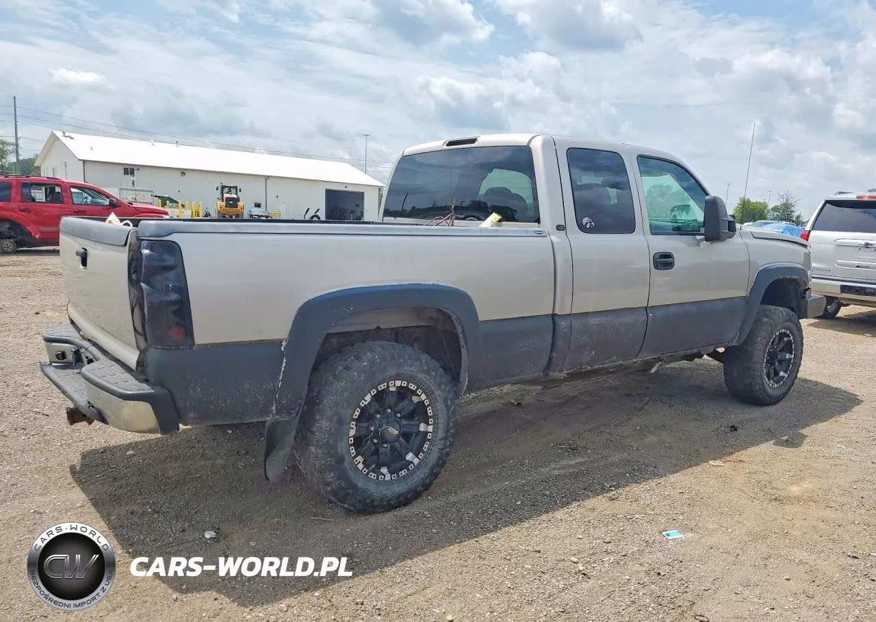 2005 Chevrolet Silverado K2500 Heavy Duty VIN:1GCHK29U75E217103 - 3