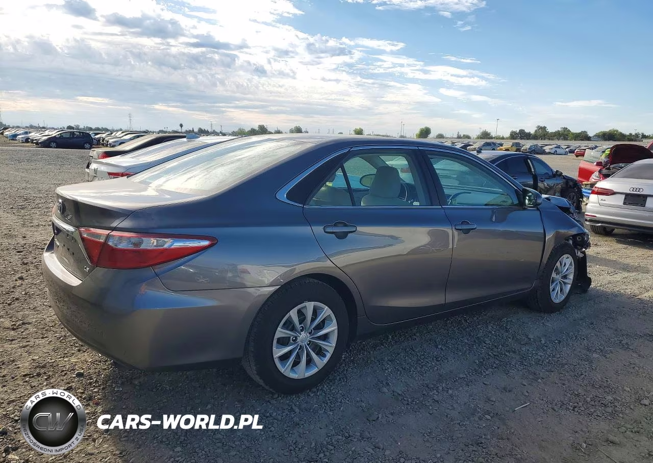 2016 Toyota Camry Le VIN:4T4BF1FK7GR516950 - 3