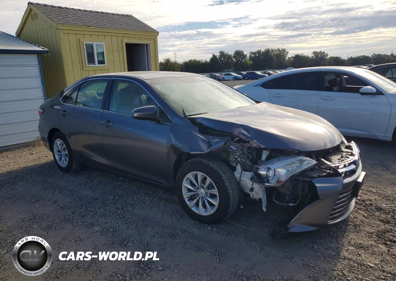 2016 Toyota Camry Le VIN:4T4BF1FK7GR516950 - 4