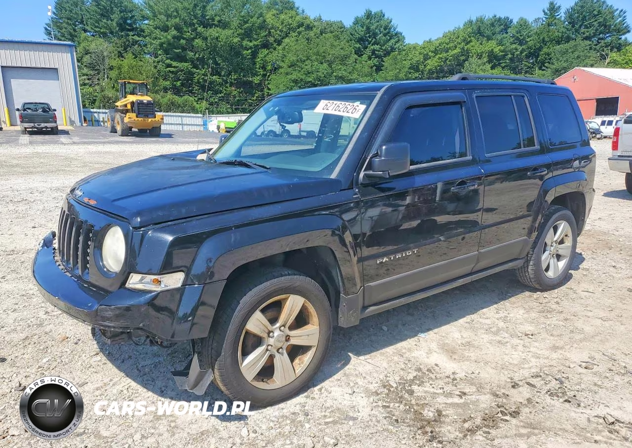 2013 Jeep Patriot Latitude – zdjęcie 1 z 14