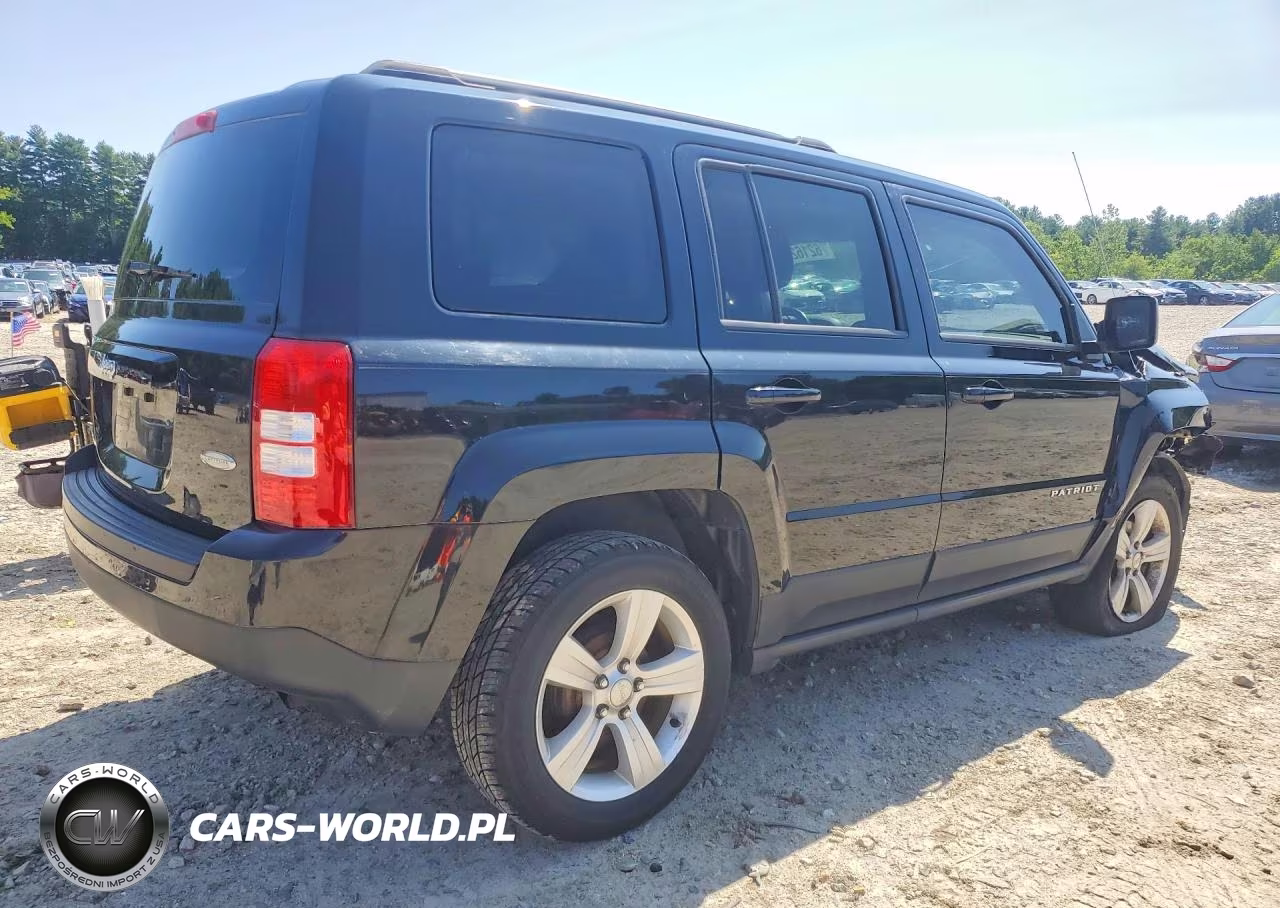 2013 Jeep Patriot Latitude VIN:1C4NJPFB8DD205178 - 3