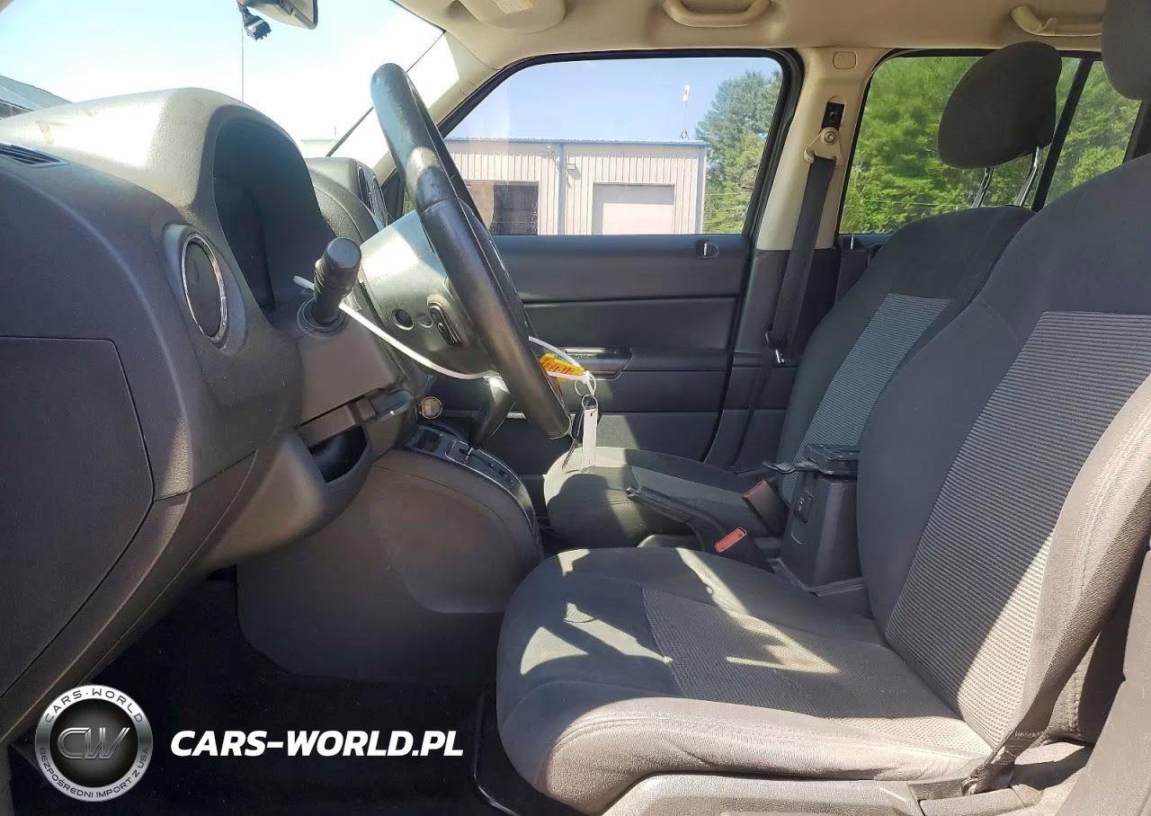 2013 Jeep Patriot Latitude VIN:1C4NJPFB8DD205178 - 7