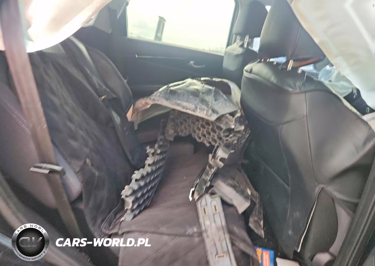 2018 Kia Sorento Lx V6 VIN:5XYPG4A50JG403967 - 11