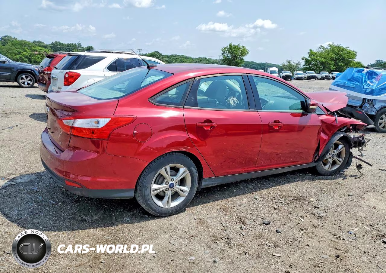 2013 Ford Focus Se VIN:1FADP3F2XDL305006 - 3