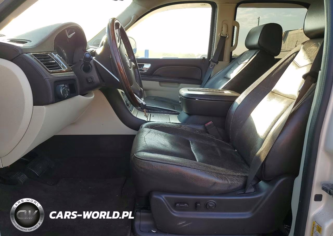 2011 Cadillac Escalade Platinum VIN:1GYS4DEF7BR260583 - 7
