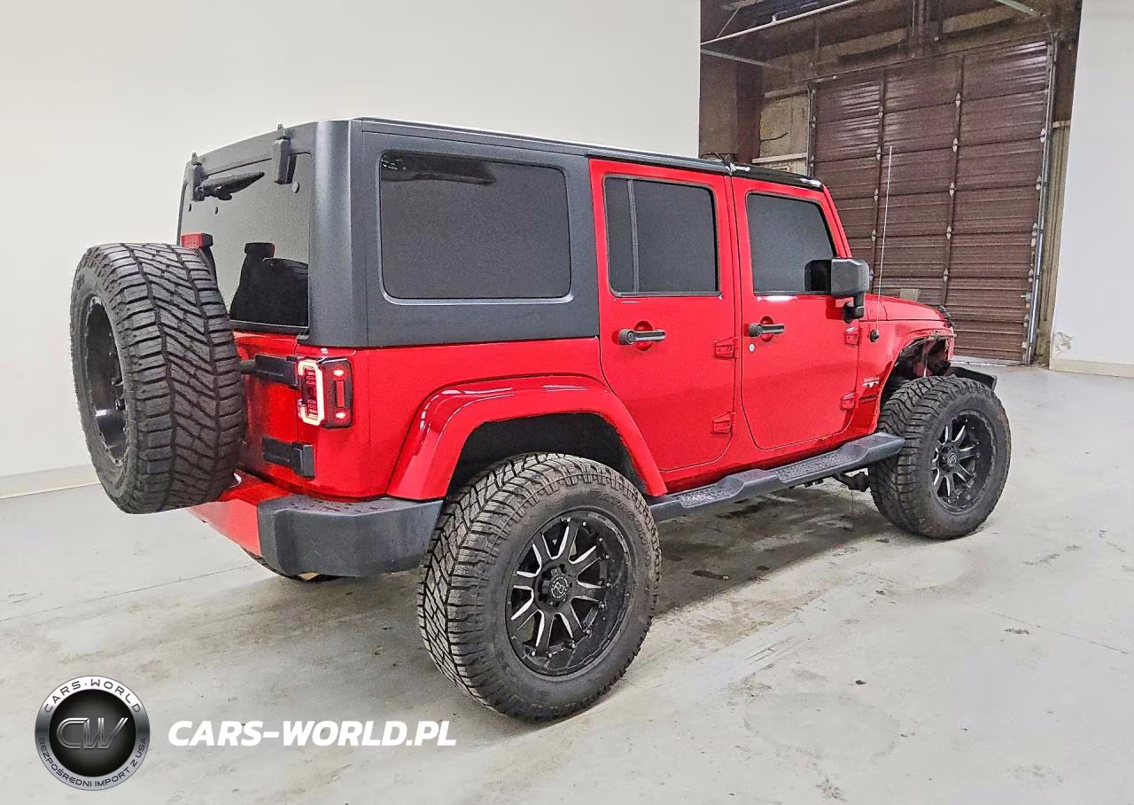 2016 Jeep Wrangler Unlimited Sahara VIN:1C4BJWEG7GL275114 - 3