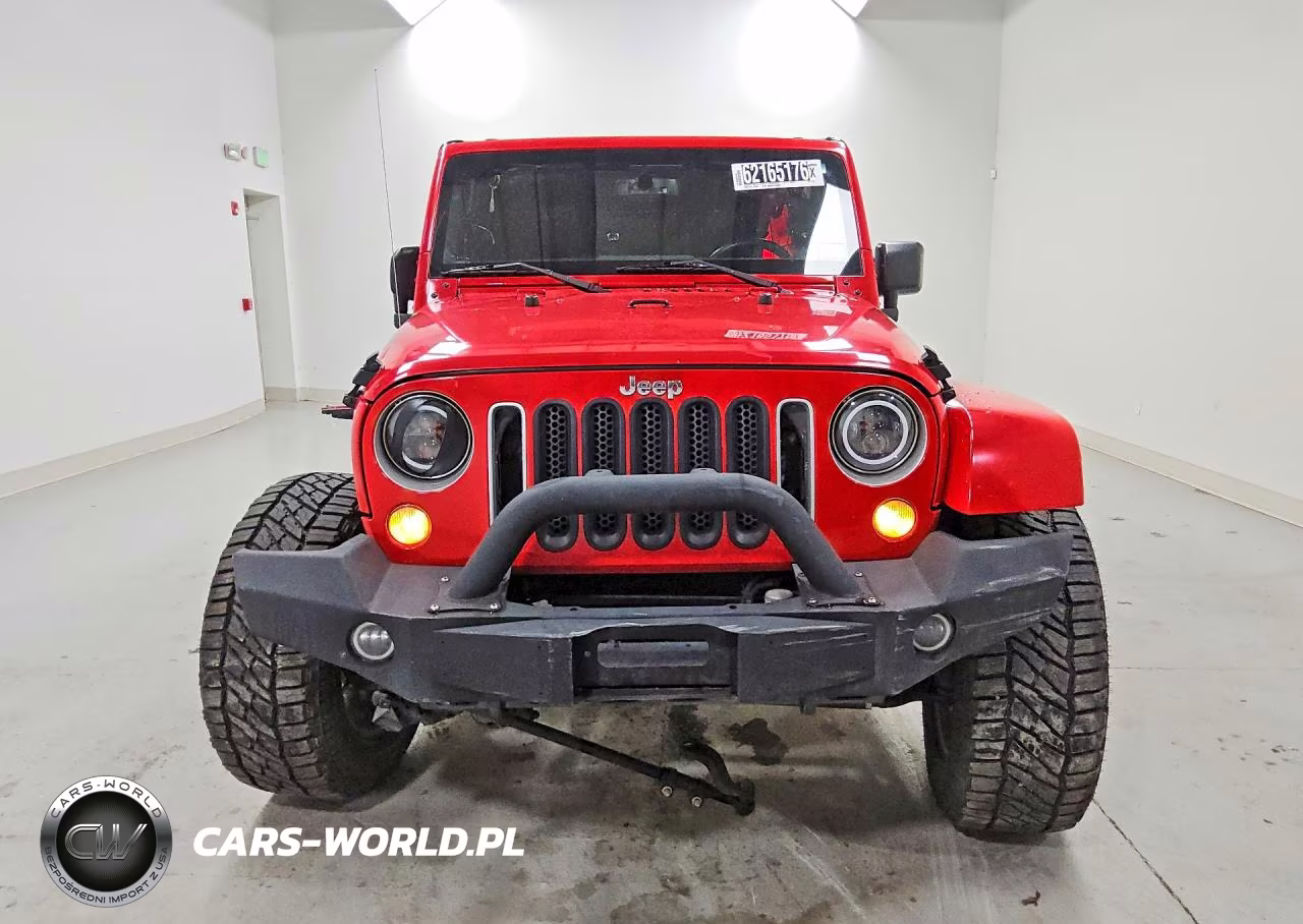 2016 Jeep Wrangler Unlimited Sahara VIN:1C4BJWEG7GL275114 - 5