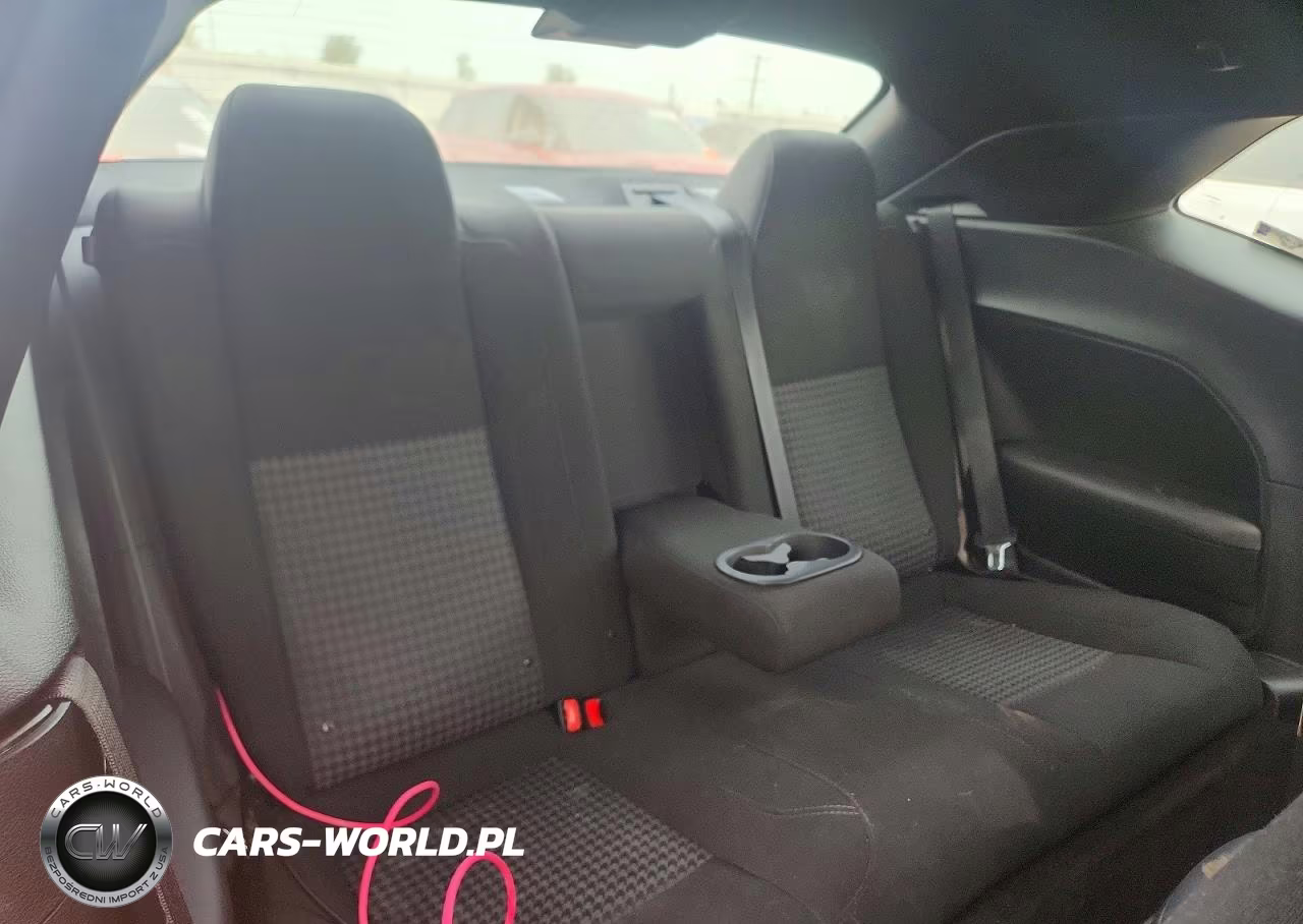 2018 Dodge Challenger Sxt VIN:2C3CDZAG4JH339069 - 10
