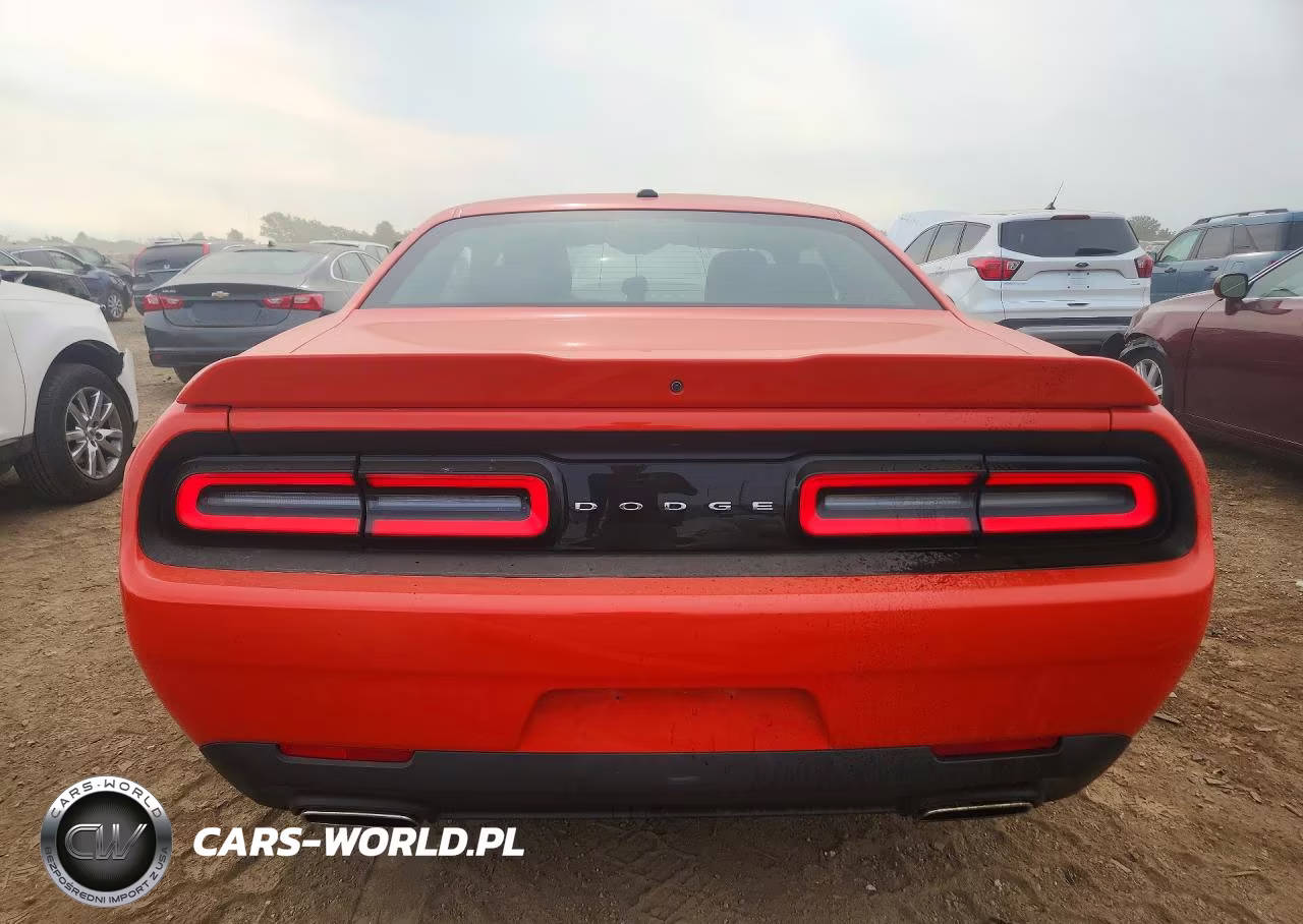 2018 Dodge Challenger Sxt VIN:2C3CDZAG4JH339069 - 6