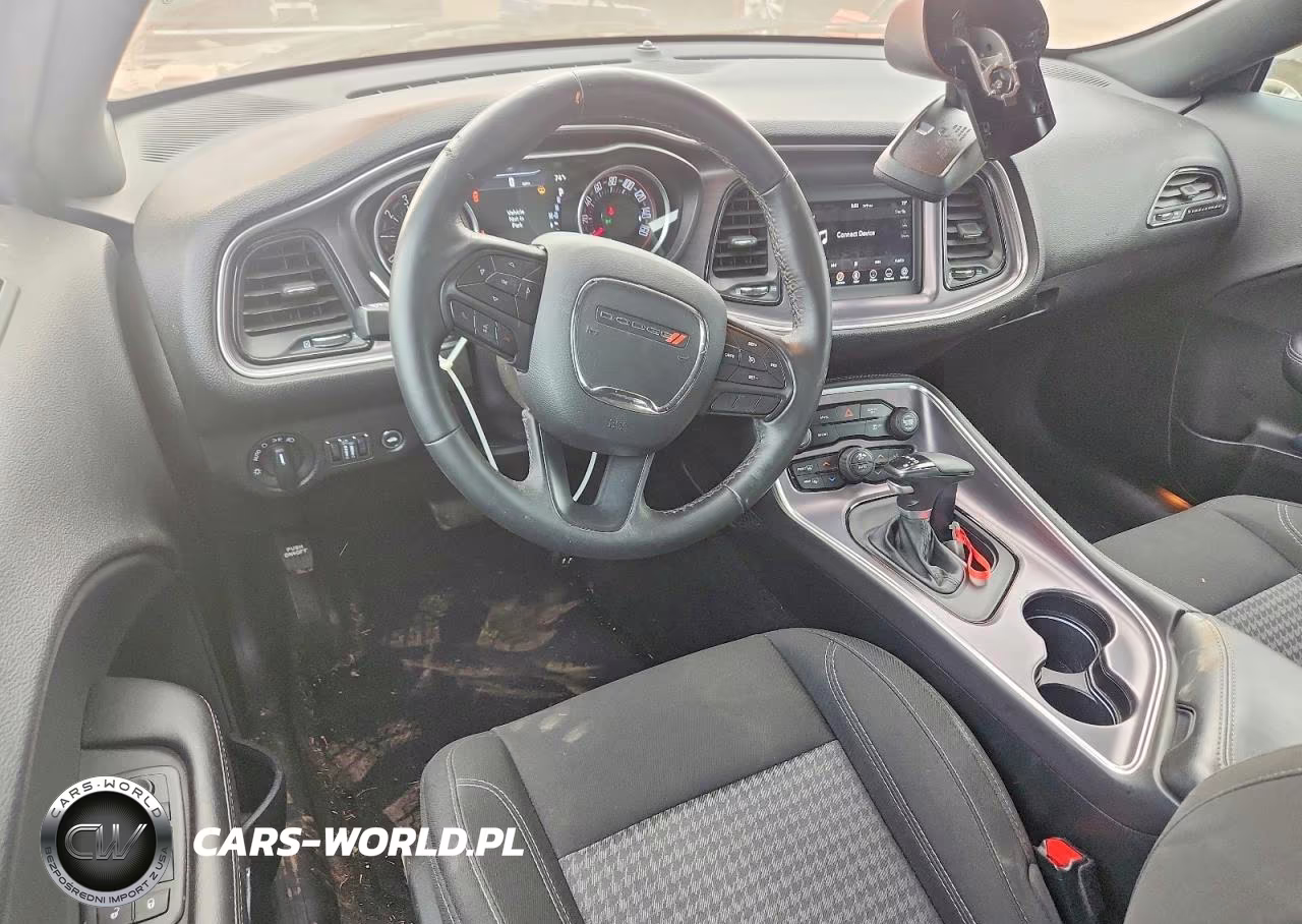 2018 Dodge Challenger Sxt VIN:2C3CDZAG4JH339069 - 8