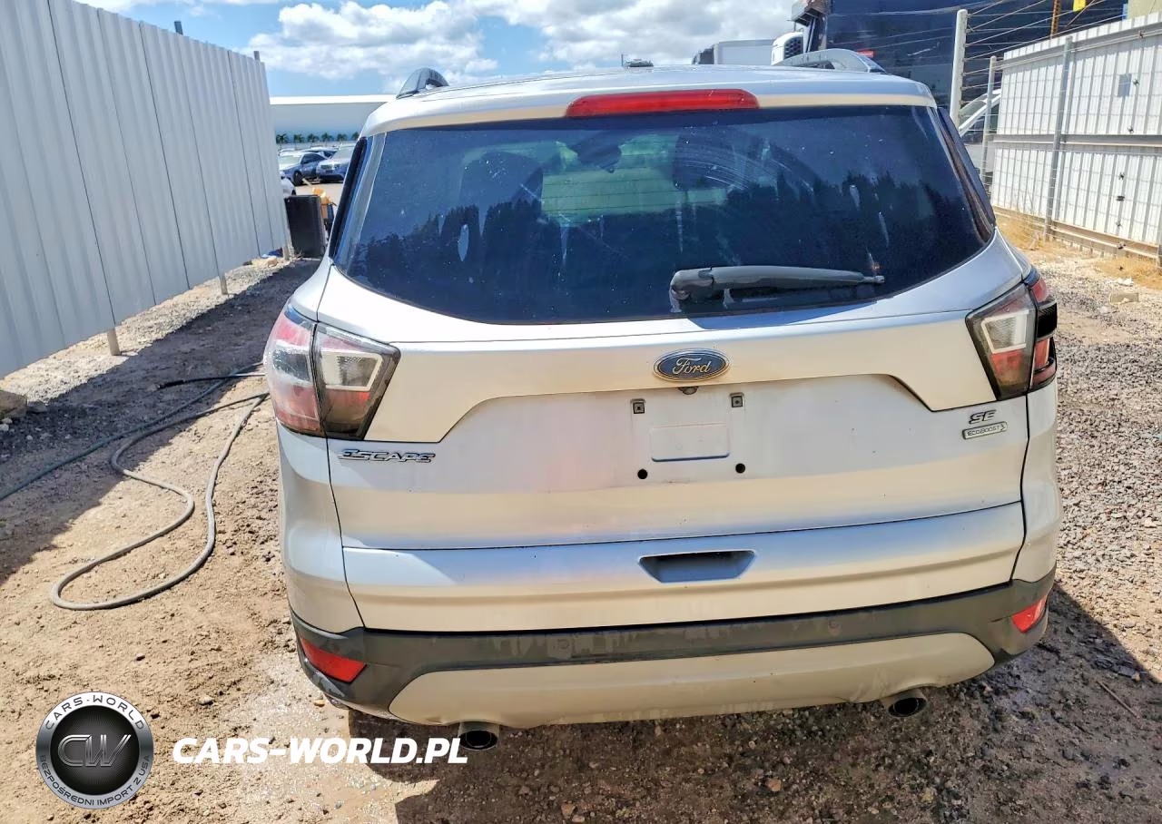 2017 Ford Escape Se VIN:1FMCU0GD4HUA32671 - 6