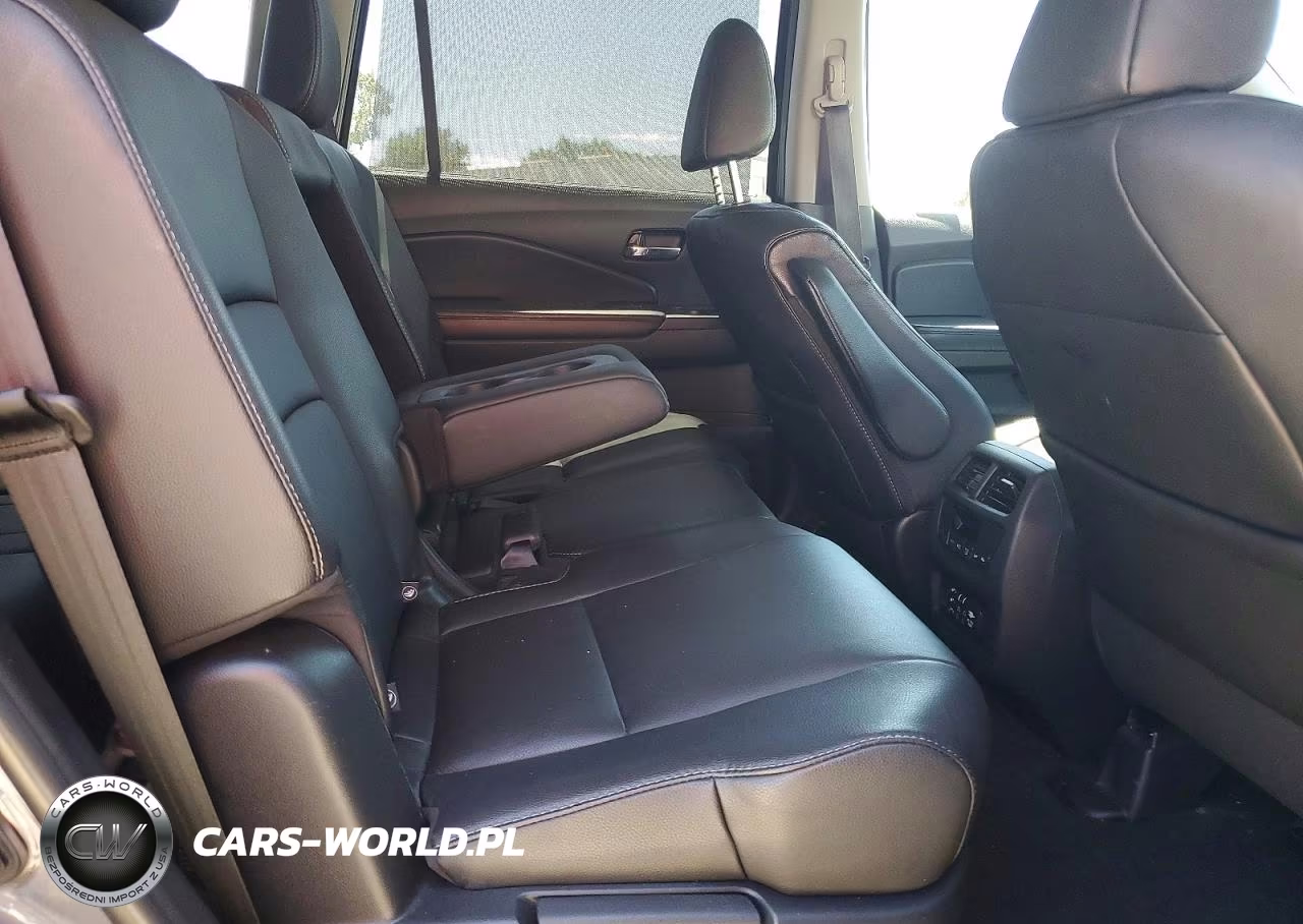 2016 Honda Pilot Touring VIN:5FNYF6H95GB085274 - 11