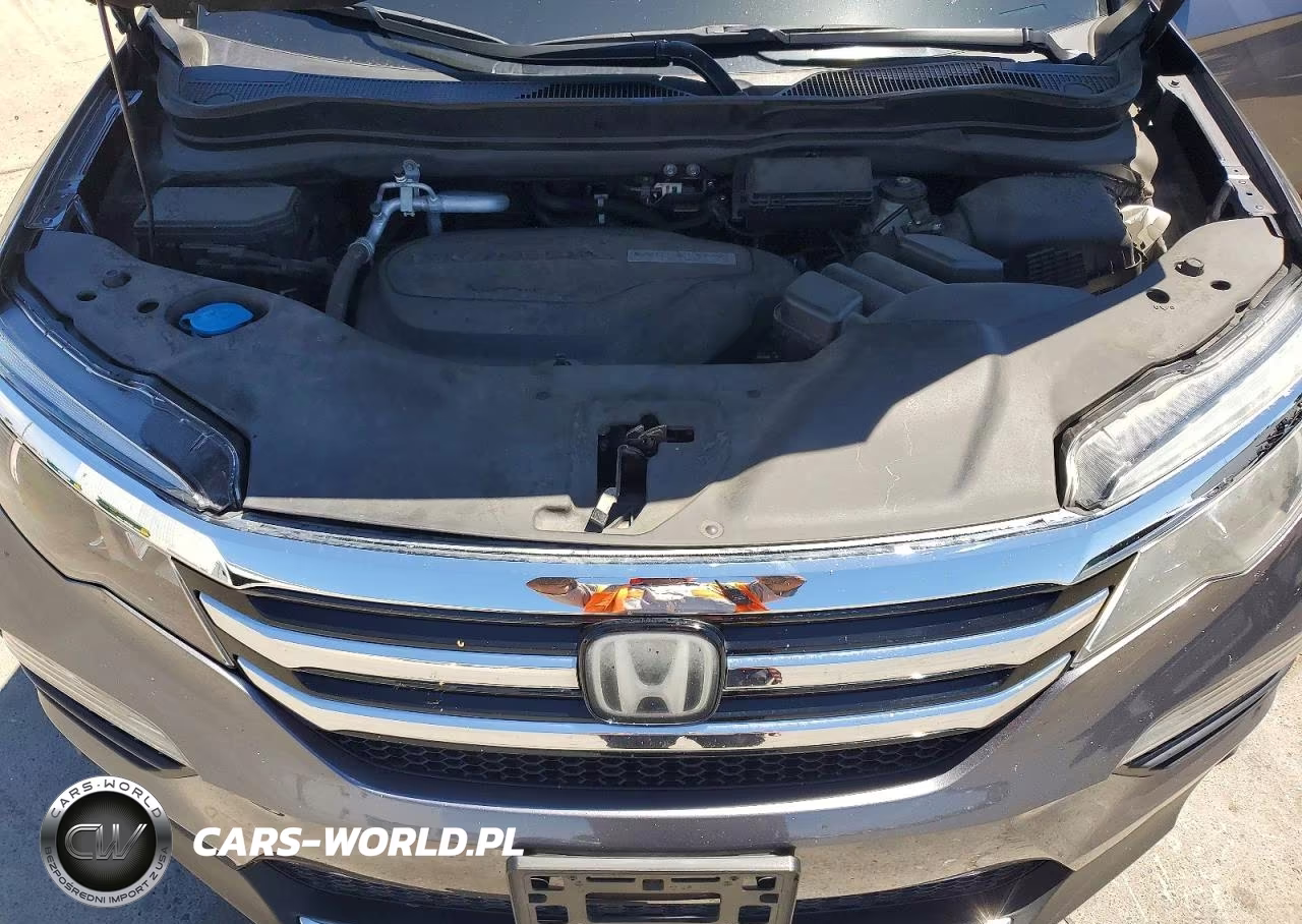2016 Honda Pilot Touring VIN:5FNYF6H95GB085274 - 12
