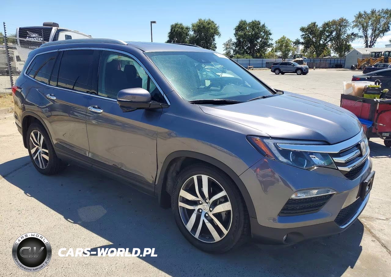 2016 Honda Pilot Touring VIN:5FNYF6H95GB085274 - 4
