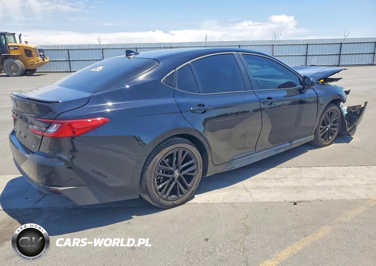 2026 Toyota Camry Se VIN:4T1DAACK3TU726025 - 3
