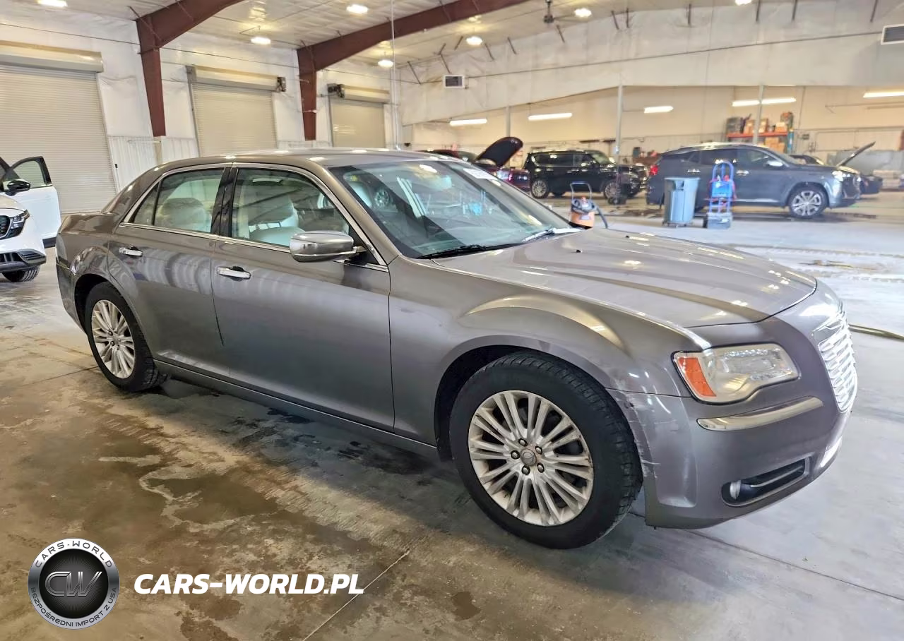 2012 Chrysler 300 Limited VIN:2C3CCAHG3CH224511 - 4