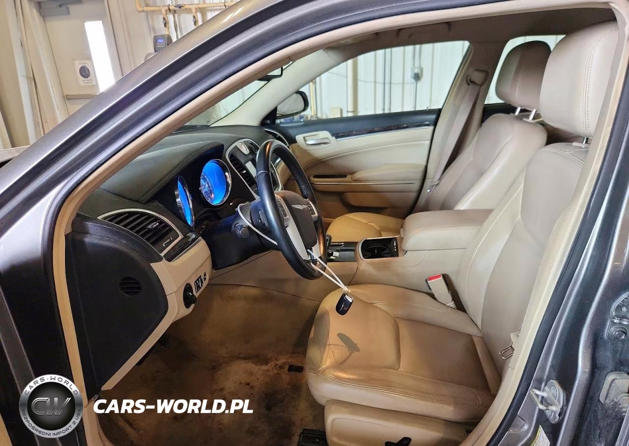 2012 Chrysler 300 Limited VIN:2C3CCAHG3CH224511 - 7
