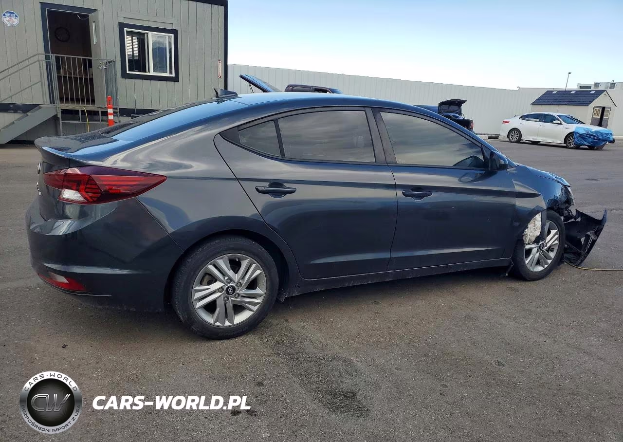 2020 Hyundai Elantra Sel VIN:5NPD84LF3LH572463 - 3