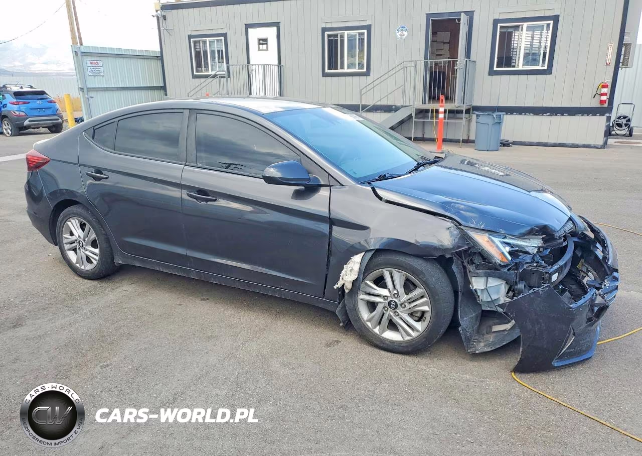 2020 Hyundai Elantra Sel VIN:5NPD84LF3LH572463 - 4