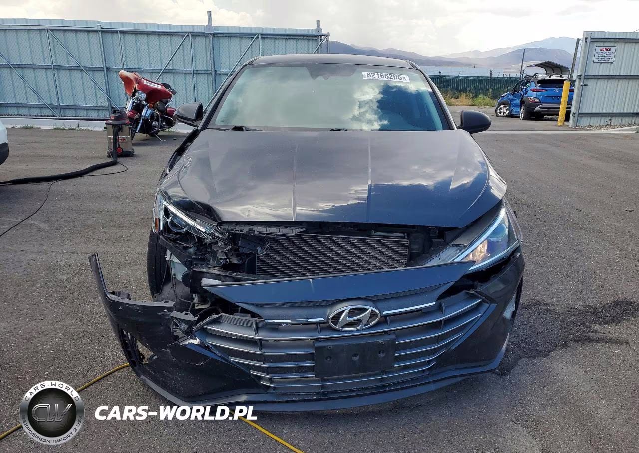 2020 Hyundai Elantra Sel VIN:5NPD84LF3LH572463 - 5