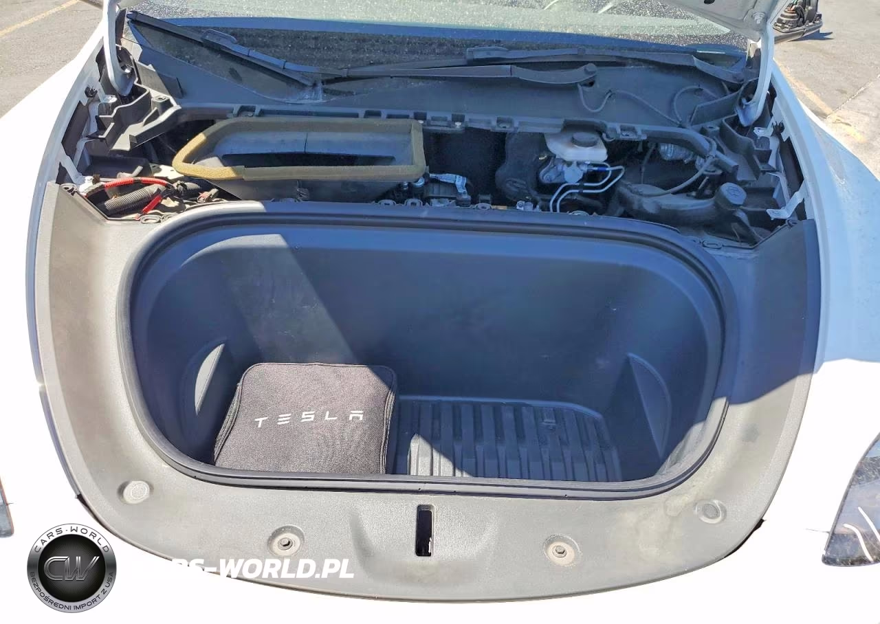2021 Tesla Model Y VIN:5YJYGDEE4MF199376 - 11