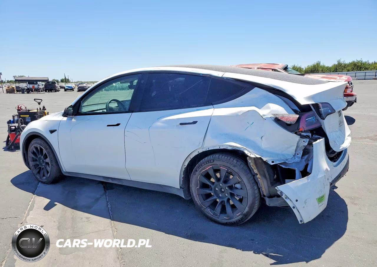 2021 Tesla Model Y VIN:5YJYGDEE4MF199376 - 2