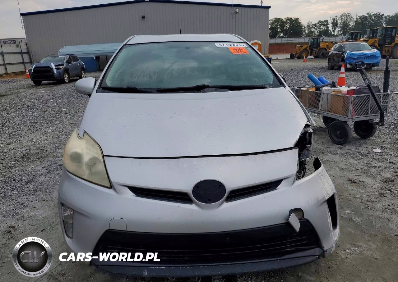 2012 Toyota Prius Two VIN:JTDKN3DU3C0336111 - 5