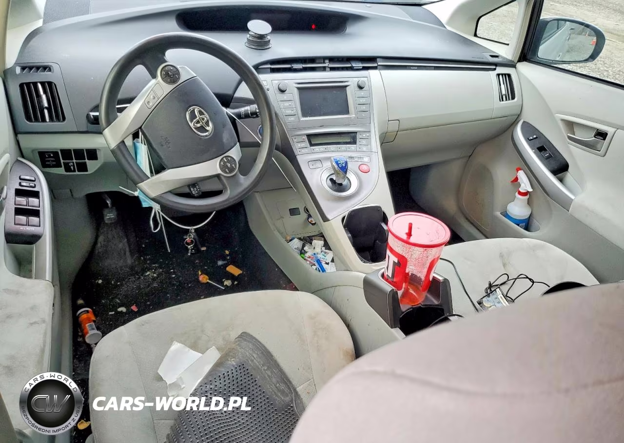 2012 Toyota Prius Two VIN:JTDKN3DU3C0336111 - 8