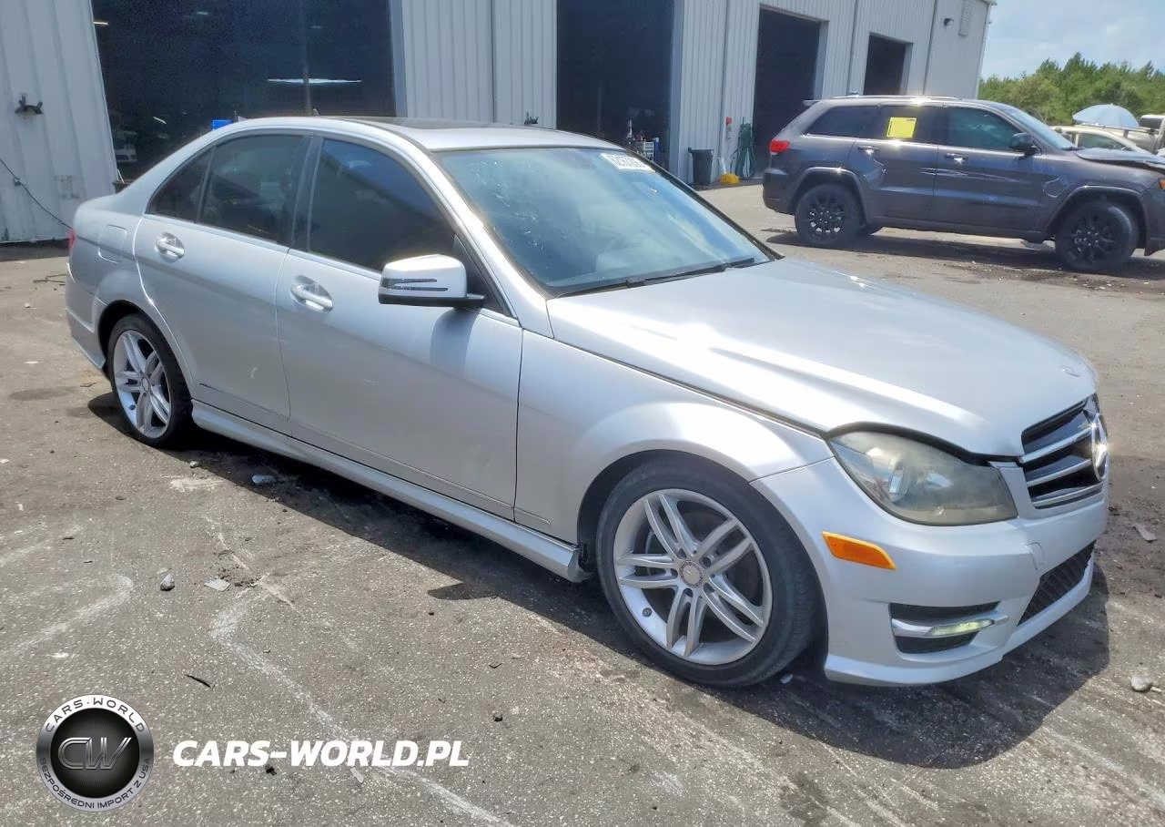 2014 Mercedes-Benz C-Class C250 VIN:WDDGF4HB1EG247767 - 4