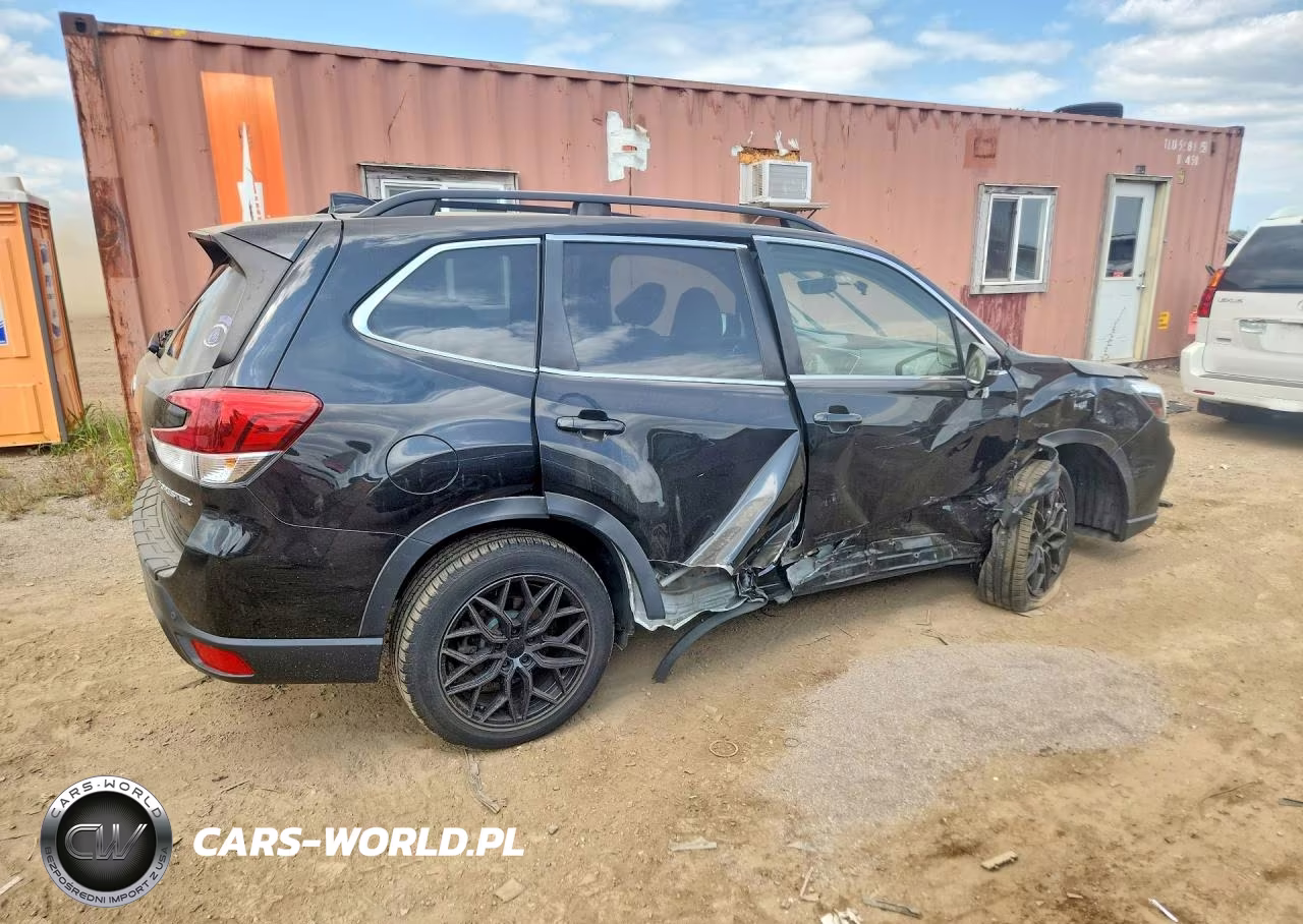 2019 Subaru Forester Limited VIN:JF2SKAUC1KH561732 - 3