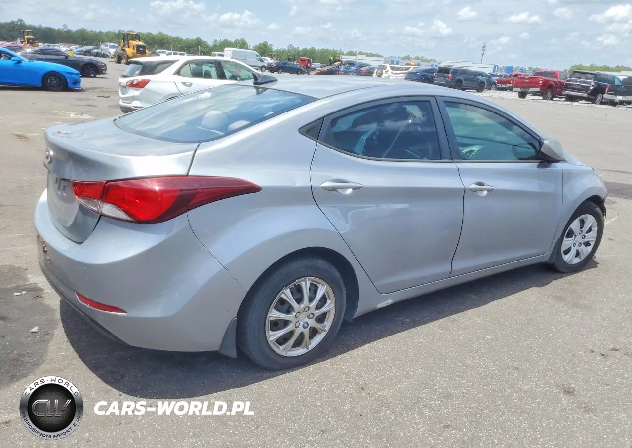 2016 Hyundai Elantra Se VIN:5NPDH4AE5GH672435 - 3