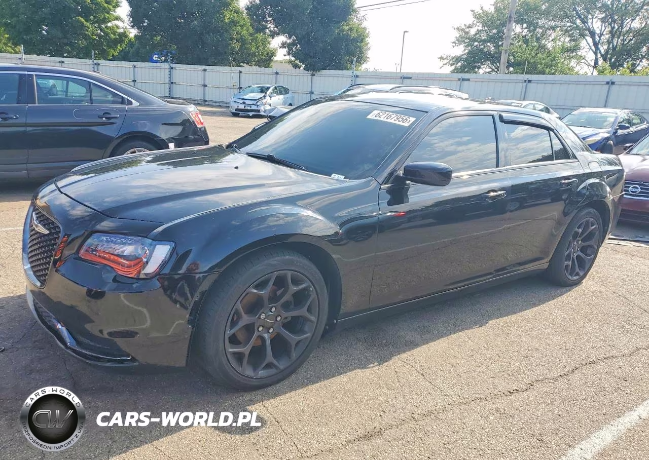 2019 Chrysler 300 Touring VIN:2C3CCAAG2KH507281 - 1