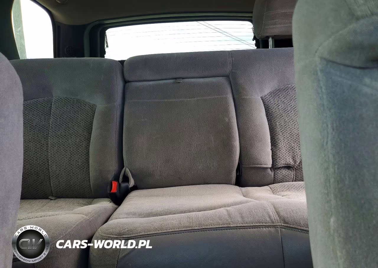 2001 Chevrolet Tahoe K1500 VIN:1GNEK13T61R159038 - 10