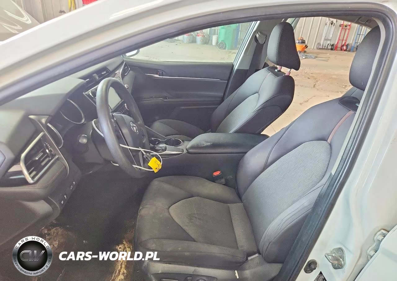 2018 Toyota Camry Le VIN:4T1B11HK7JU086544 - 7