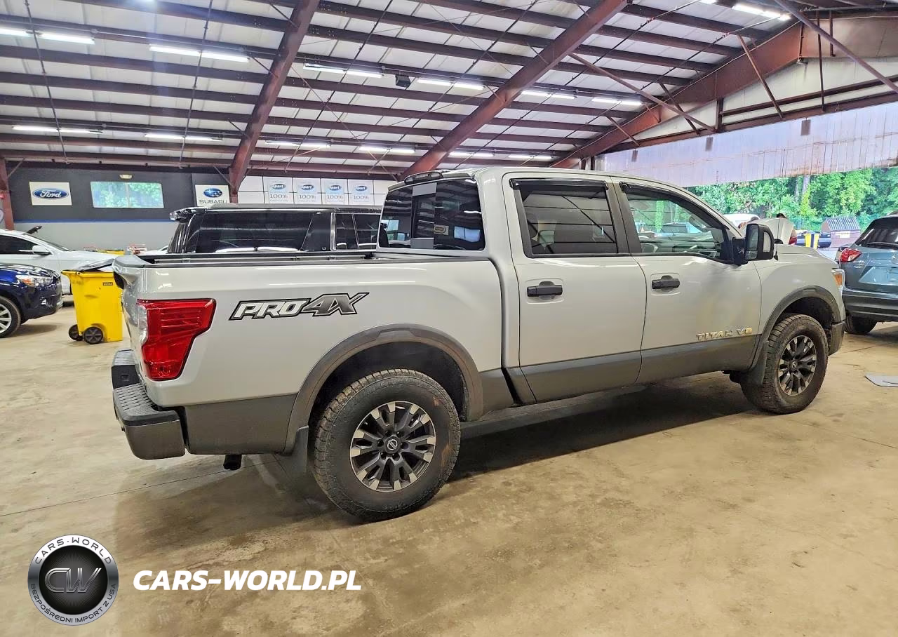 2018 Nissan Titan Pro-4X VIN:1N6AA1E55JN527271 - 3