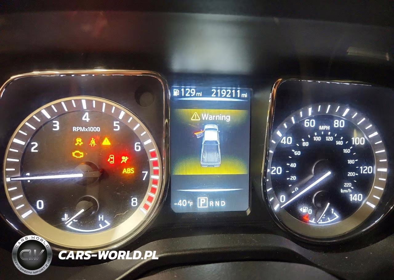 2018 Nissan Titan Pro-4X VIN:1N6AA1E55JN527271 - 9