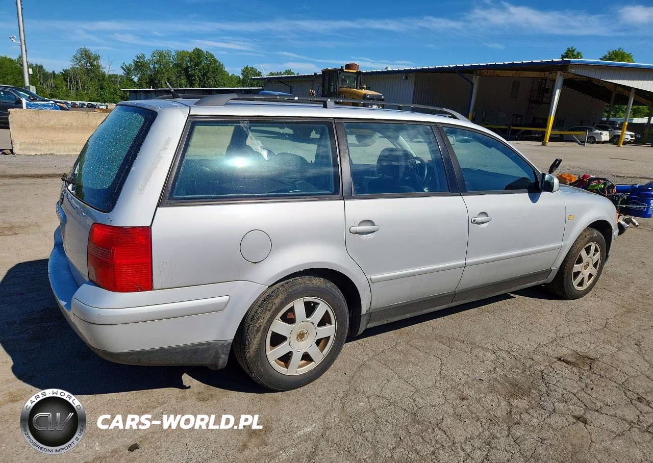 1999 Volkswagen Passat Gls VIN:WVWNA63B7XE424517 - 3