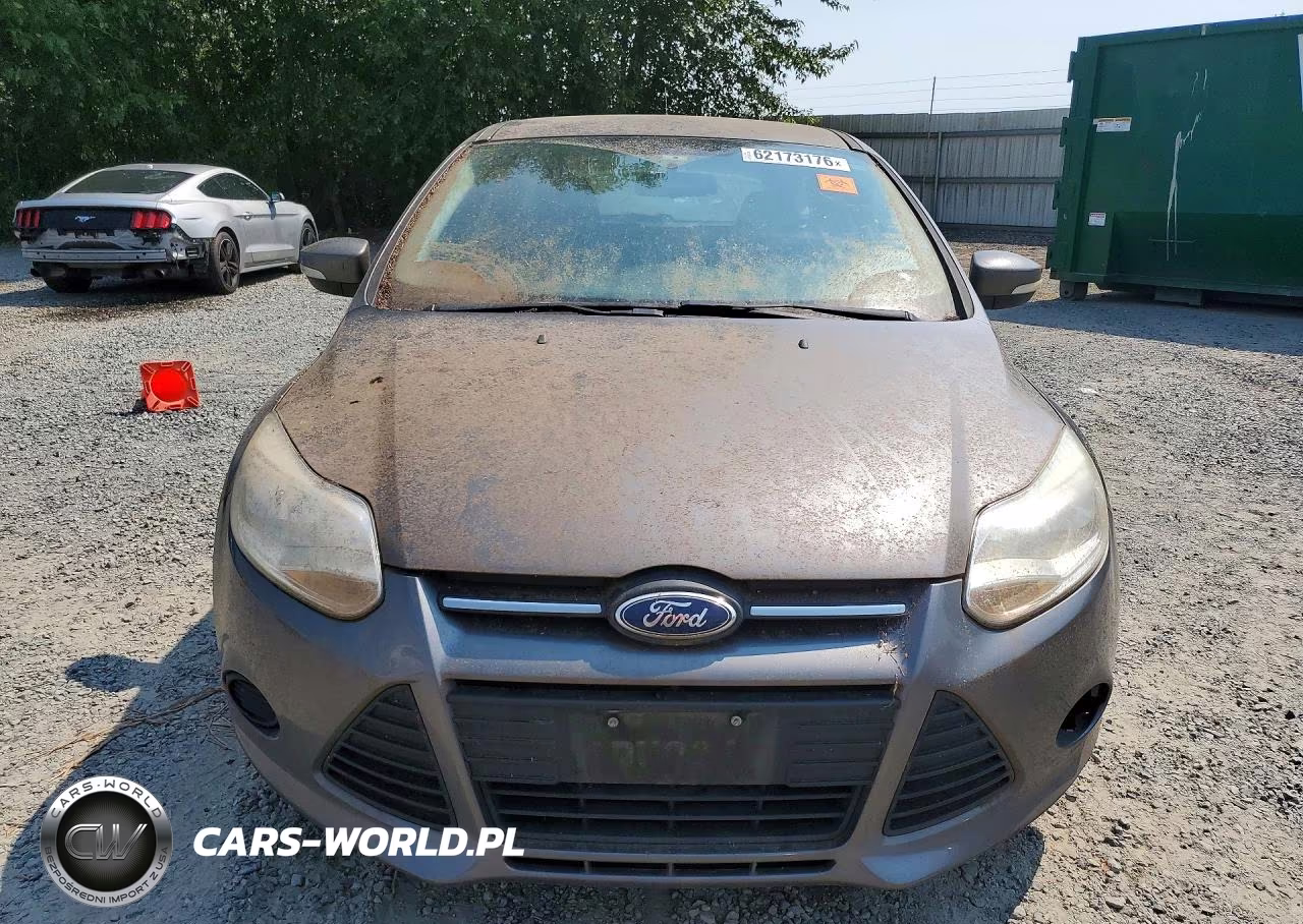 2014 Ford Focus Se VIN:1FADP3K24EL382946 - 5