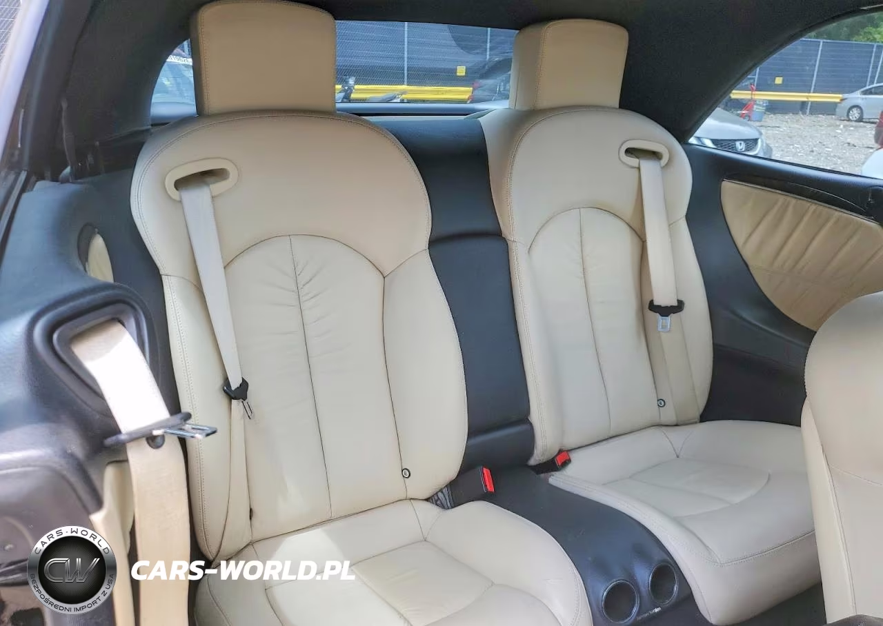 2007 Mercedes-Benz Clk 550 VIN:WDBTK72F27T079437 - 10